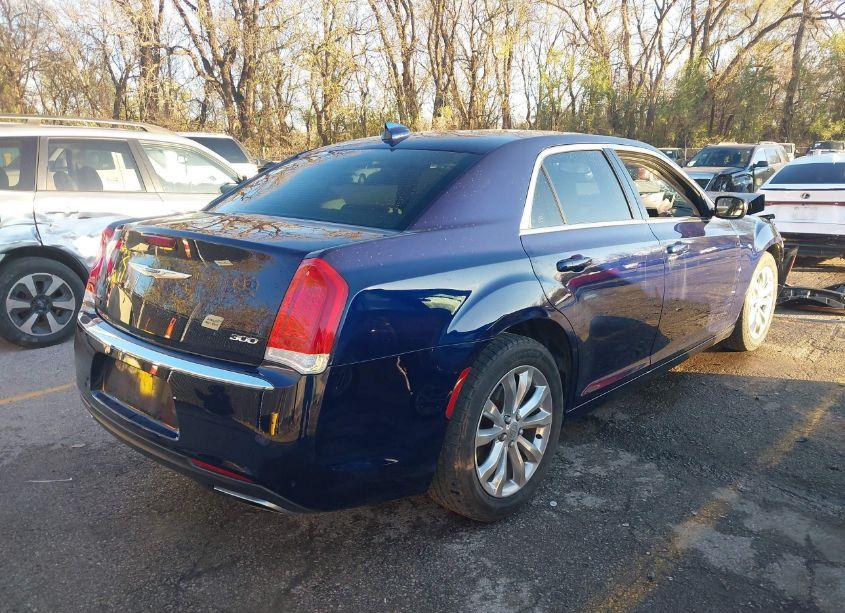 Photo 4 of 2015 Chrysler 300 LIMITED (VIN 2C3CCARG6FH808467)