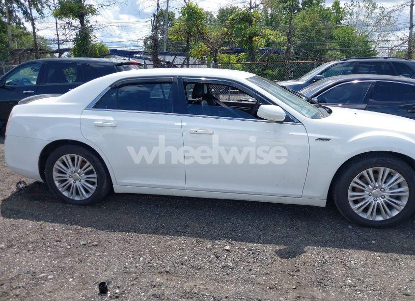 Photo 12 of 2014 Chrysler 300 (VIN 2C3CCARG8EH383381)