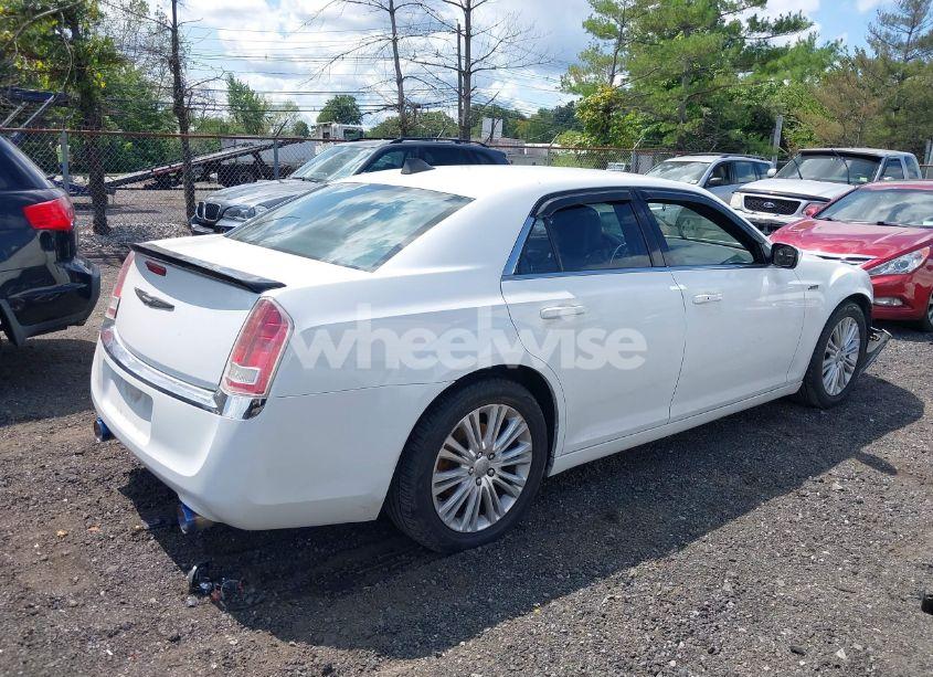 Photo 4 of 2014 Chrysler 300 (VIN 2C3CCARG8EH383381)
