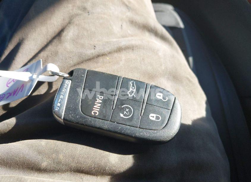 Photo 11 of 2013 Chrysler 300 MOTOWN (VIN 2C3CCARG9DH505759)