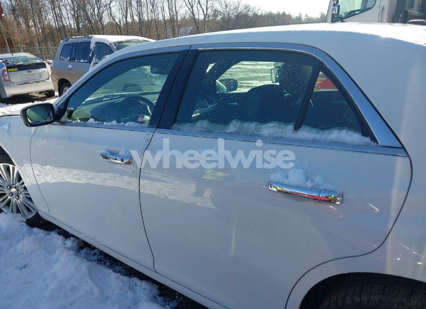 Photo 14 of 2013 Chrysler 300 MOTOWN (VIN 2C3CCARG9DH505759)