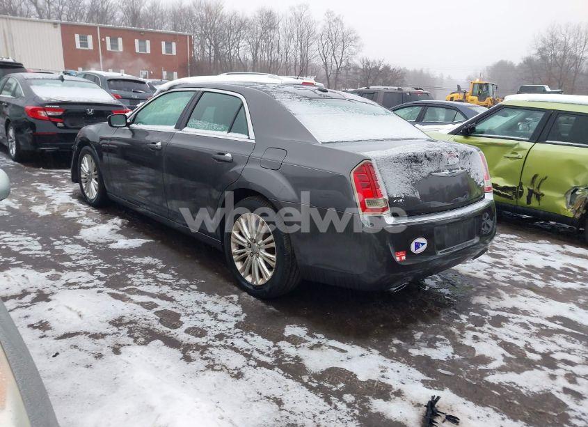 Photo 3 of 2013 Chrysler 300 MOTOWN (VIN 2C3CCARG9DH551981)