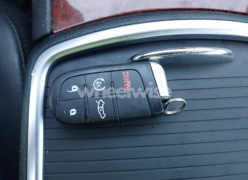 Photo 11 of 2013 Chrysler 300 MOTOWN (VIN 2C3CCARG9DH652826)