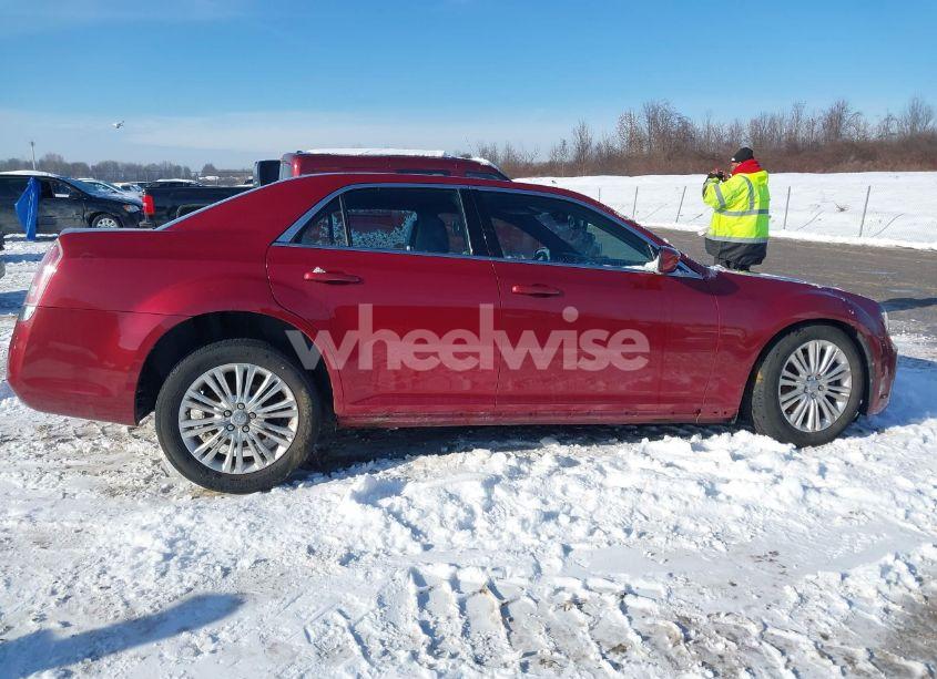Photo 13 of 2013 Chrysler 300 MOTOWN (VIN 2C3CCARG9DH652826)
