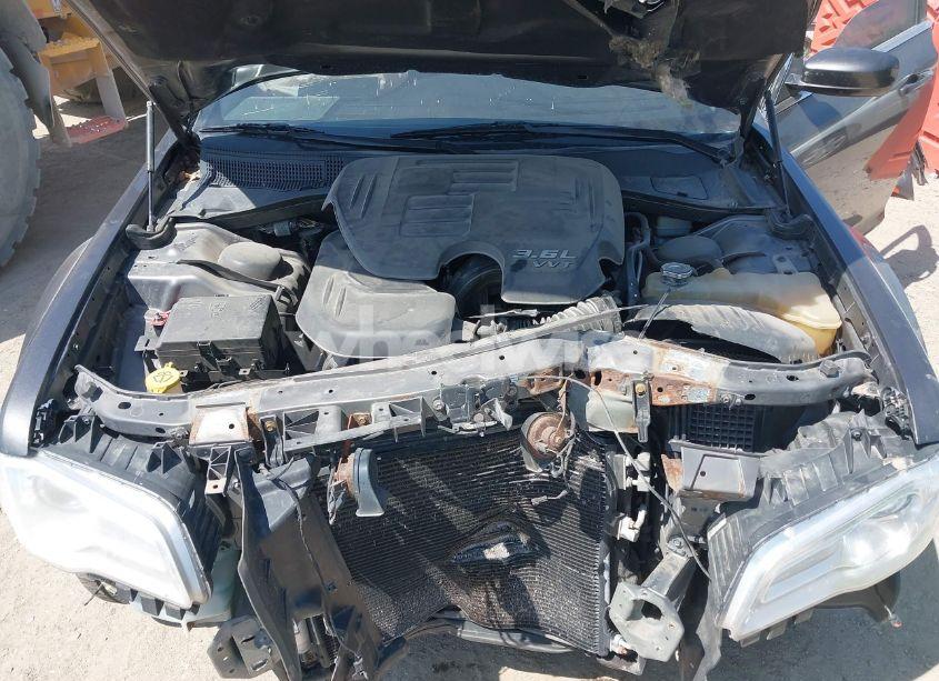 Photo 10 of 2015 Chrysler 300 LIMITED (VIN 2C3CCARG9FH781572)