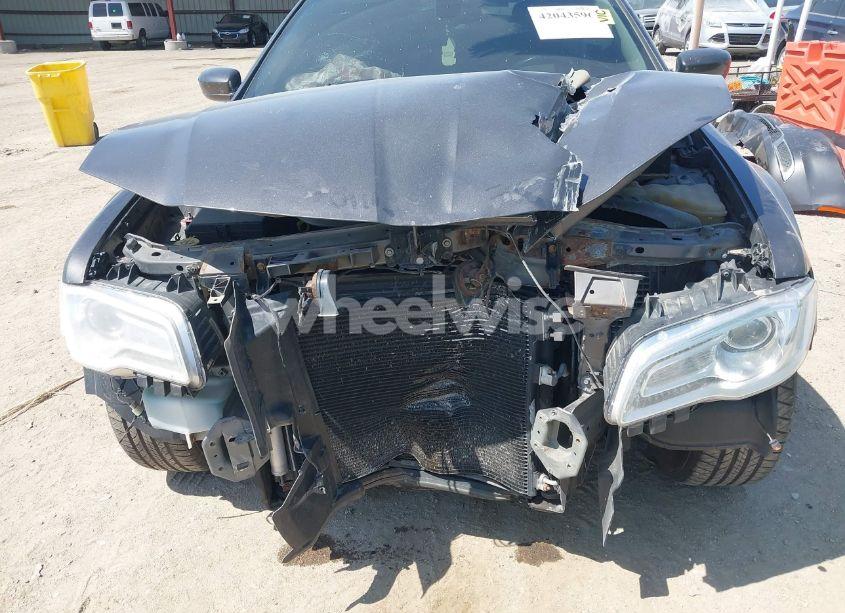 Photo 6 of 2015 Chrysler 300 LIMITED (VIN 2C3CCARG9FH781572)