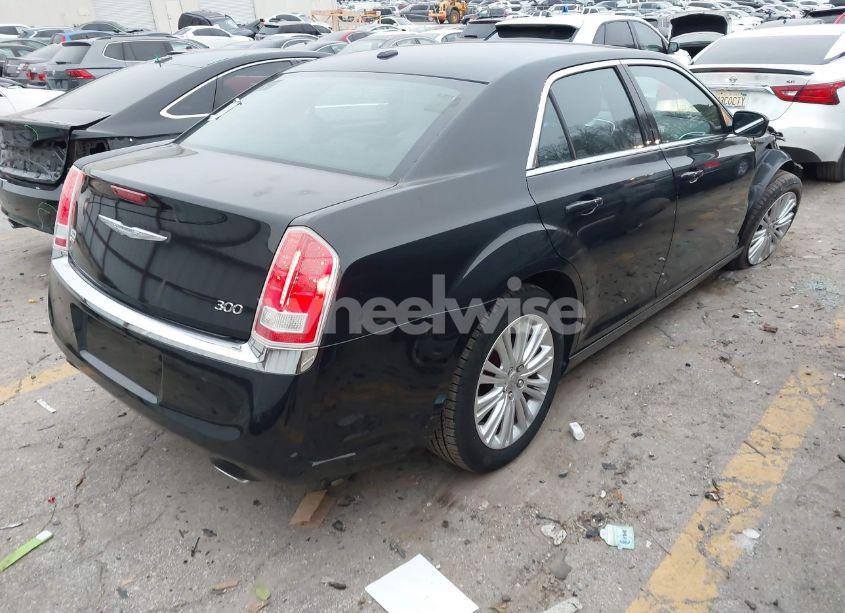 Photo 4 of 2014 Chrysler 300 (VIN 2C3CCARGXEH255689)