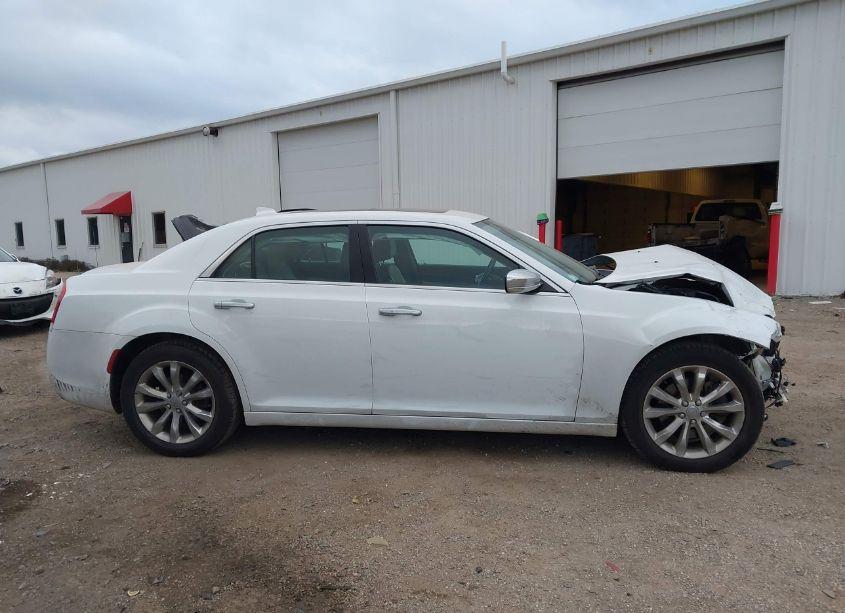Photo 13 of 2015 Chrysler 300c PLATINUM AWD (VIN 2C3CCASG6FH899797)