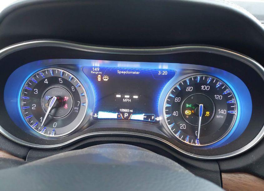 Photo 7 of 2015 Chrysler 300c PLATINUM AWD (VIN 2C3CCASG6FH899797)