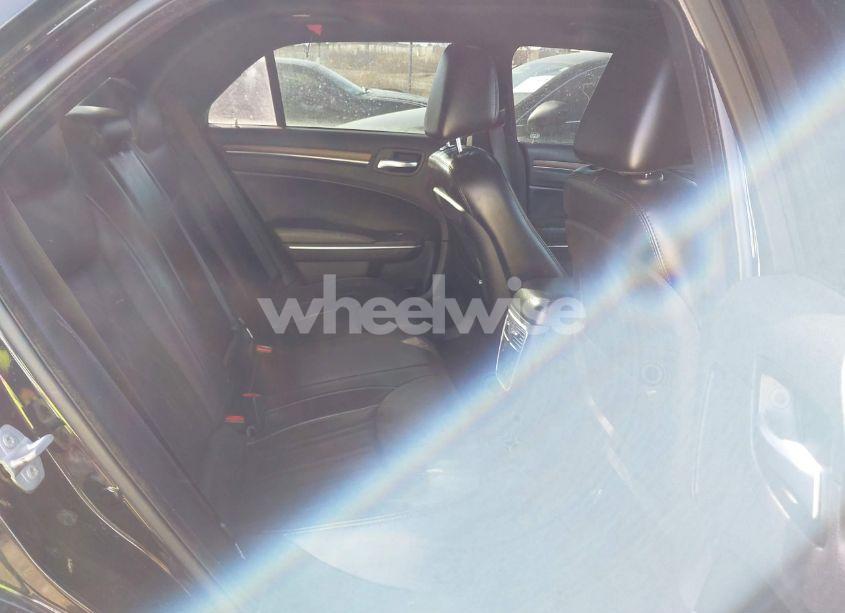 Photo 8 of 2016 Chrysler 300c PLATINUM (VIN 2C3CCASG6GH152234)