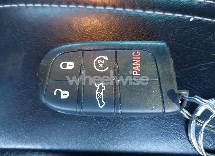 Photo 11 of 2013 Chrysler 300c LUXURY SERIES AWD (VIN 2C3CCASGXDH556469)