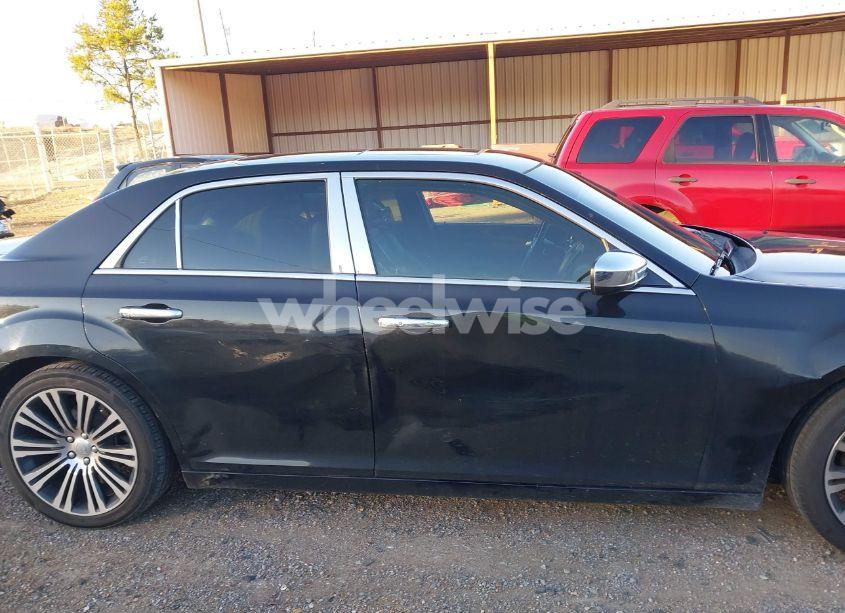 Photo 14 of 2013 Chrysler 300c LUXURY SERIES AWD (VIN 2C3CCASGXDH556469)