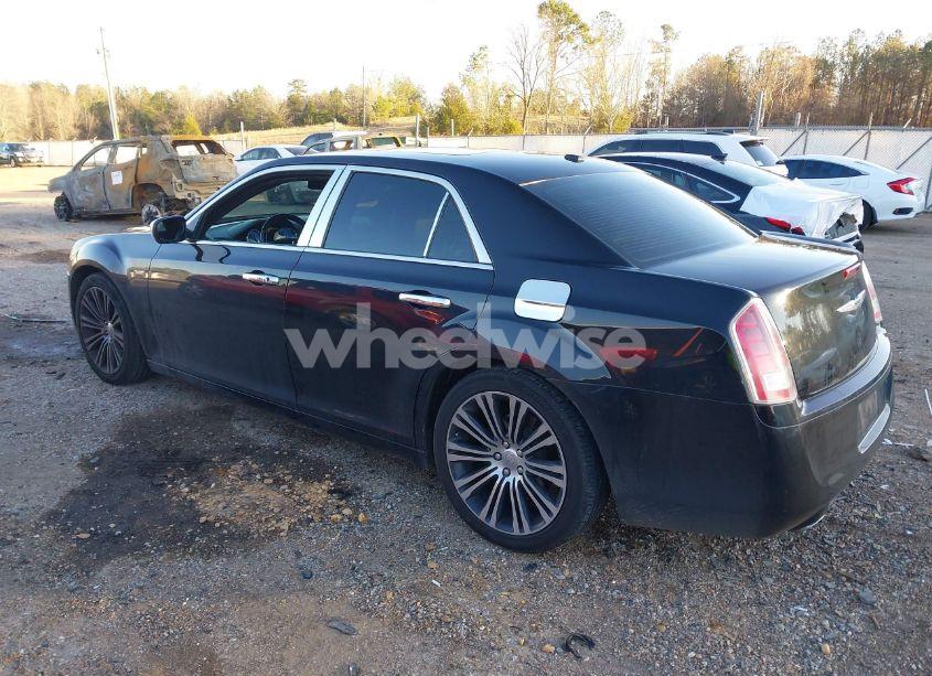 Photo 3 of 2013 Chrysler 300c LUXURY SERIES AWD (VIN 2C3CCASGXDH556469)