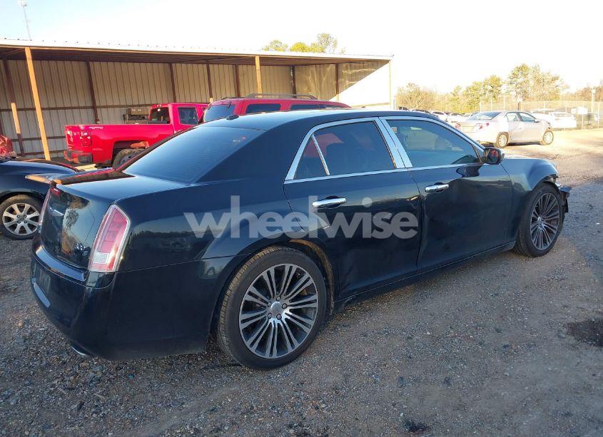 Photo 4 of 2013 Chrysler 300c LUXURY SERIES AWD (VIN 2C3CCASGXDH556469)