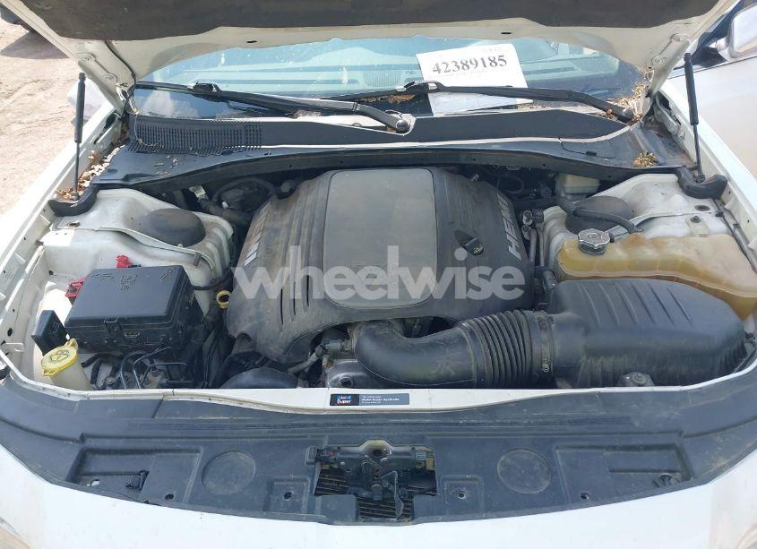 Photo 10 of 2013 Chrysler 300c LUXURY SERIES AWD (VIN 2C3CCAST5DH591174)