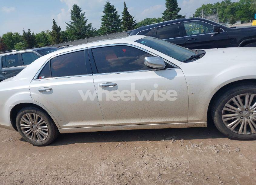 Photo 13 of 2013 Chrysler 300c LUXURY SERIES AWD (VIN 2C3CCAST5DH591174)