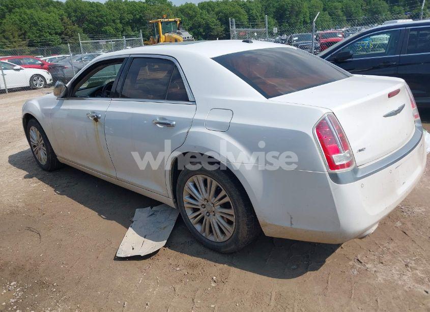 Photo 3 of 2013 Chrysler 300c LUXURY SERIES AWD (VIN 2C3CCAST5DH591174)