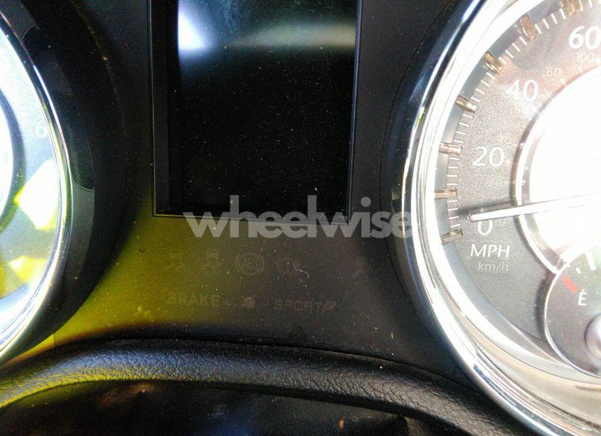 Photo 16 of 2012 Chrysler 300c LUXURY SERIES AWD (VIN 2C3CCAST9CH261603)