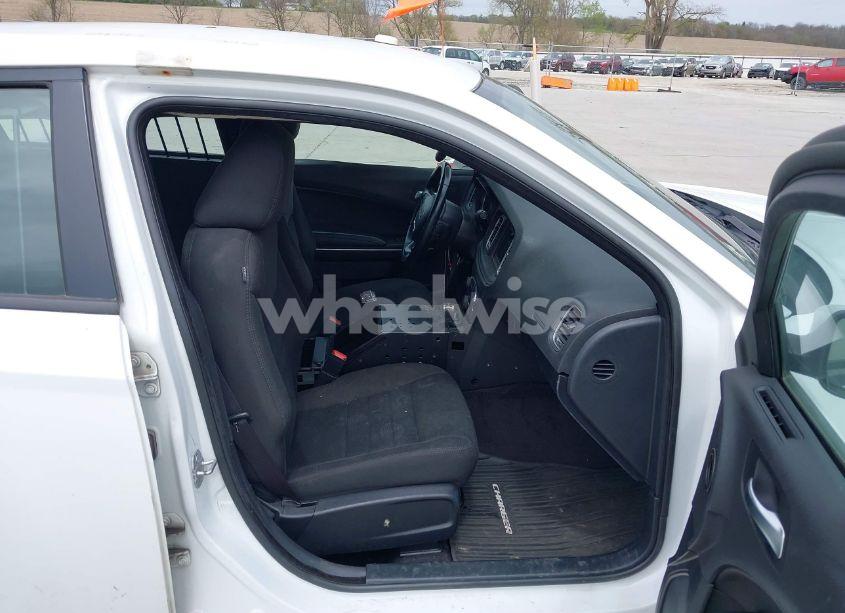 Photo 5 of 2018 Dodge Charger POLICE RWD (VIN 2C3CDXAT0JH194825)