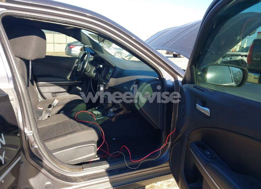 Photo 5 of 2017 Dodge Charger (VIN 2C3CDXAT4HH632143)