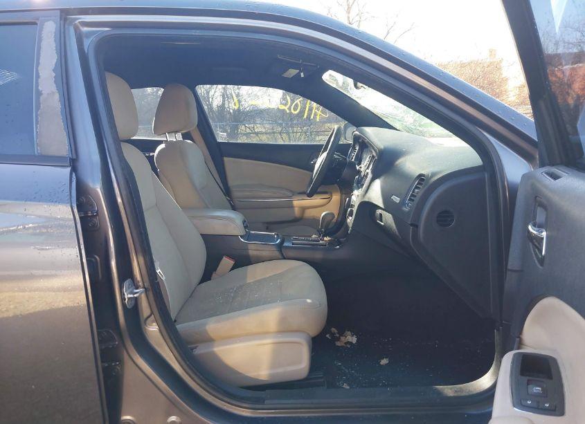 Photo 5 of 2013 Dodge Charger SE (VIN 2C3CDXBG0DH542385)