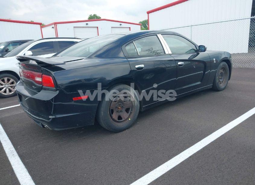 Photo 4 of 2013 Dodge Charger SE (VIN 2C3CDXBG0DH624875)