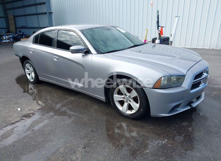 2013 Dodge Charger SE (VIN 2C3CDXBG0DH625170) main photo