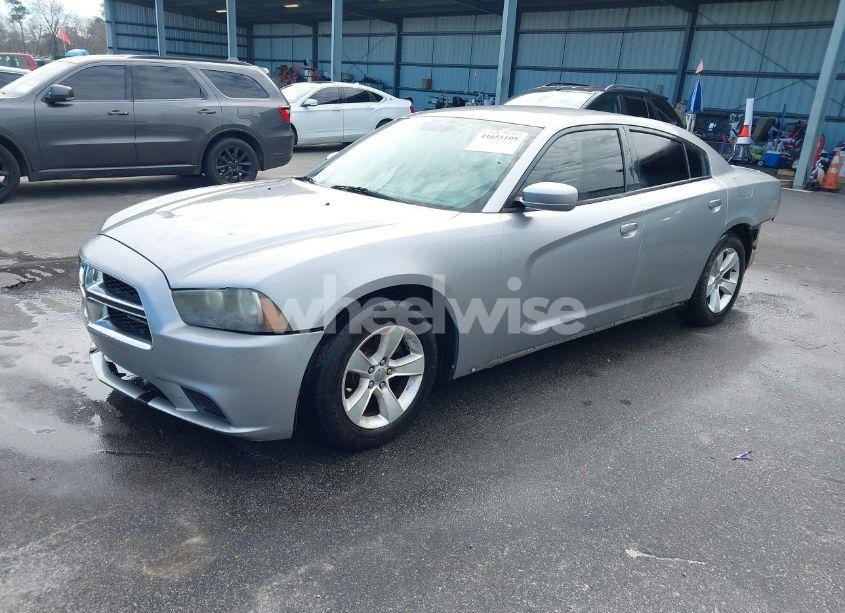 Photo 2 of 2013 Dodge Charger SE (VIN 2C3CDXBG0DH625170)