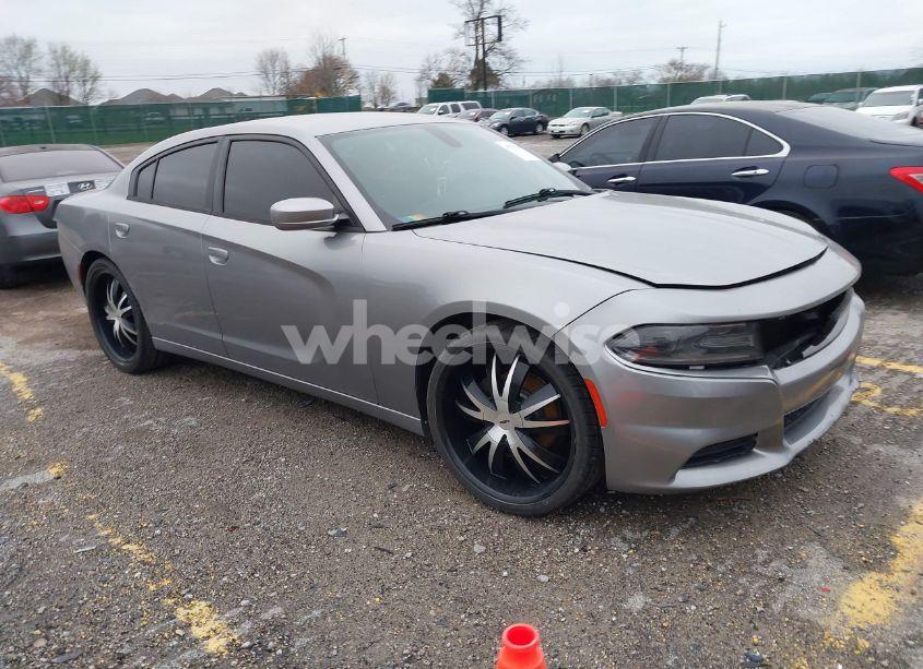 2015 Dodge Charger SE (VIN 2C3CDXBG0FH717057) main photo