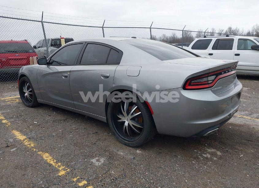 Photo 3 of 2015 Dodge Charger SE (VIN 2C3CDXBG0FH717057)