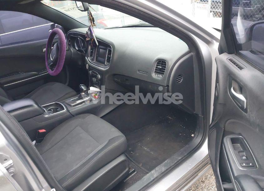 Photo 5 of 2015 Dodge Charger SE (VIN 2C3CDXBG0FH717057)