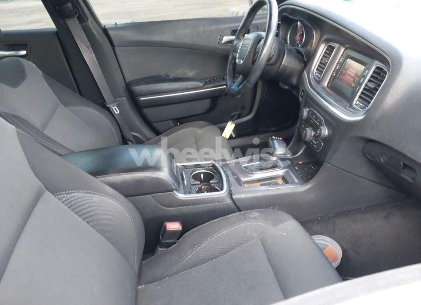 Photo 5 of 2015 Dodge Charger SE (VIN 2C3CDXBG0FH751757)