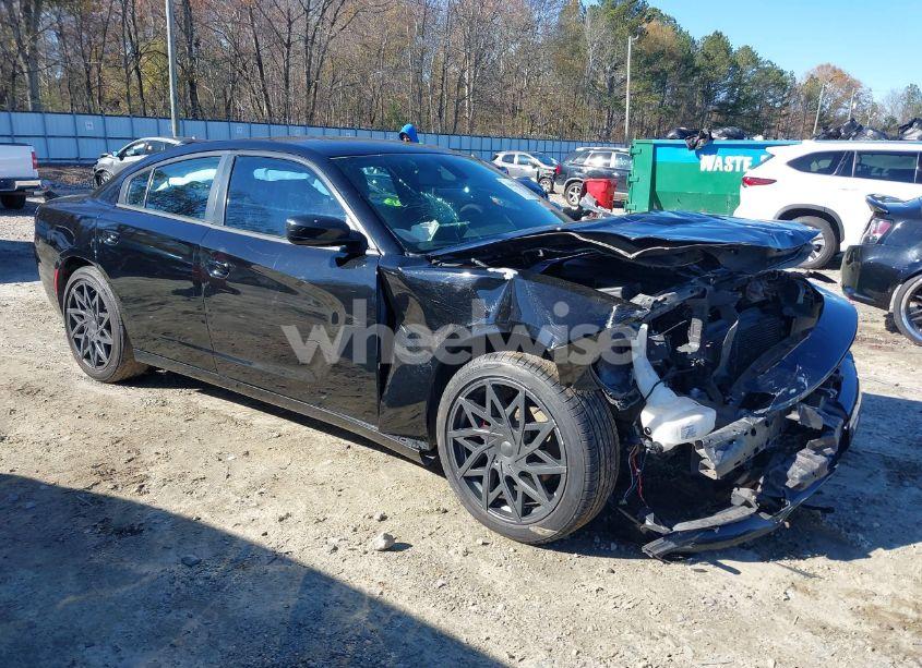 2015 Dodge Charger SE (VIN 2C3CDXBG0FH778019) main photo