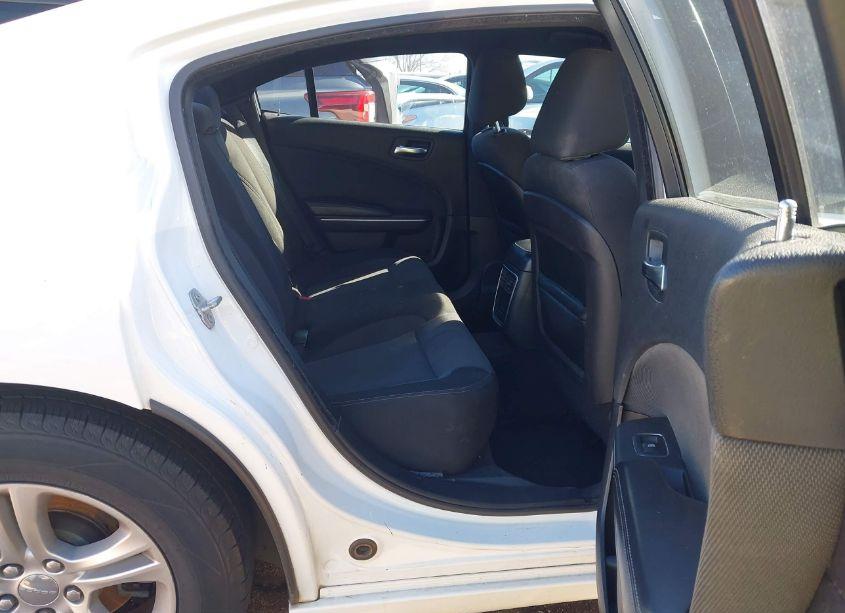 Photo 8 of 2015 Dodge Charger SE (VIN 2C3CDXBG0FH811990)