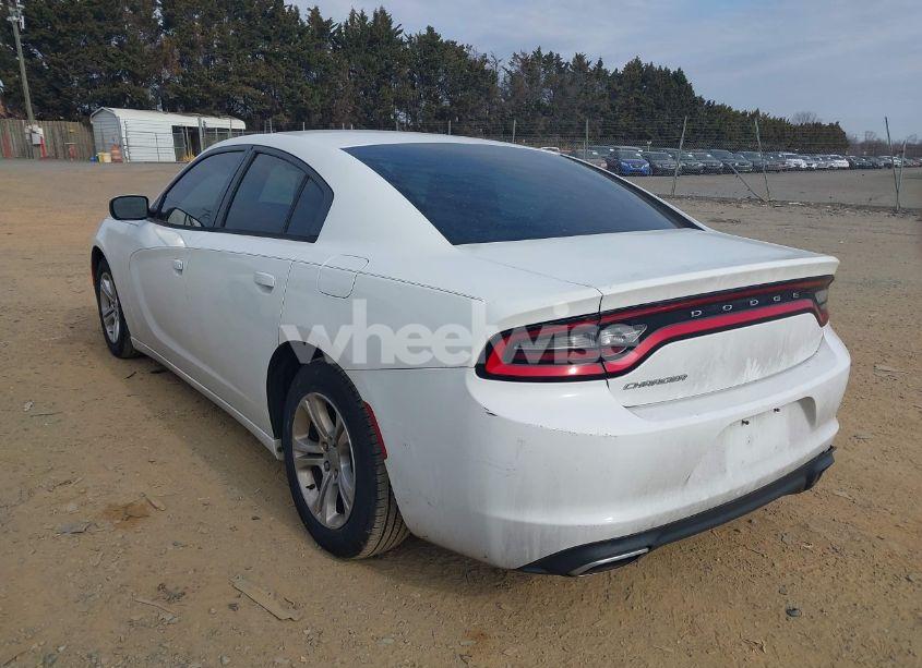Photo 3 of 2015 Dodge Charger SE (VIN 2C3CDXBG0FH919302)