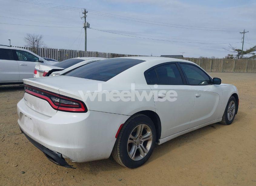 Photo 4 of 2015 Dodge Charger SE (VIN 2C3CDXBG0FH919302)