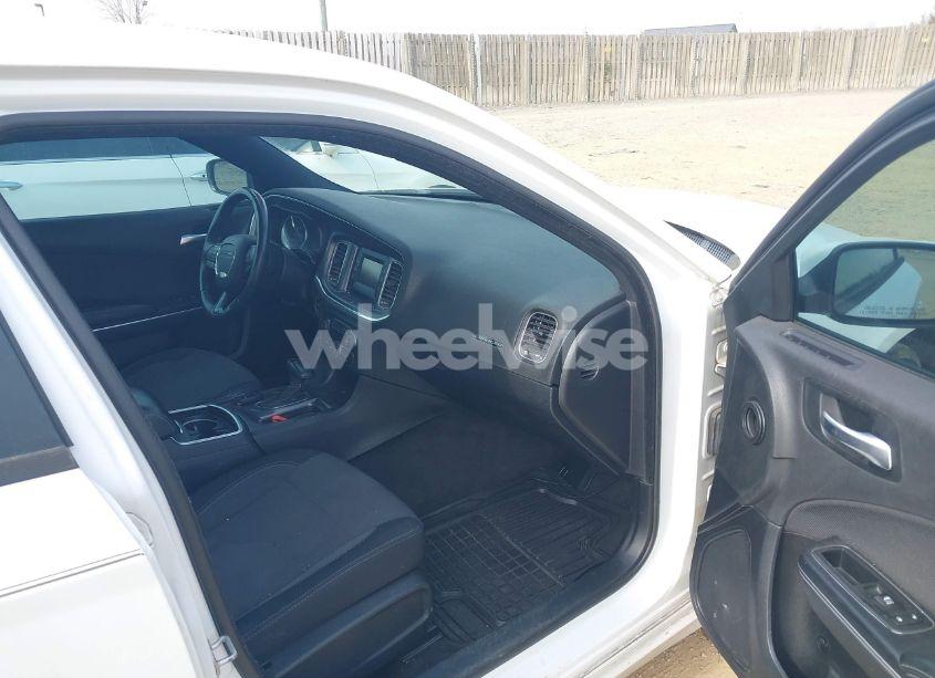 Photo 5 of 2015 Dodge Charger SE (VIN 2C3CDXBG0FH919302)