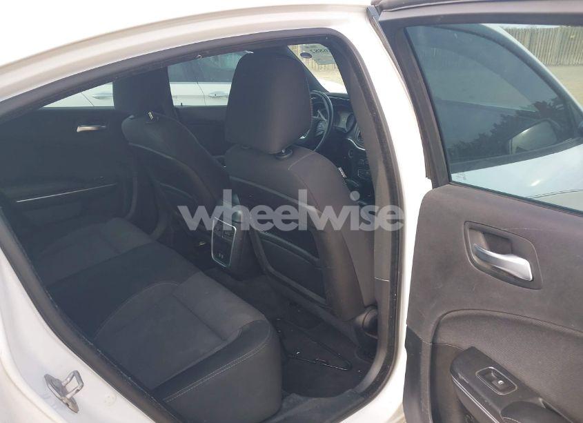 Photo 8 of 2015 Dodge Charger SE (VIN 2C3CDXBG0FH919302)