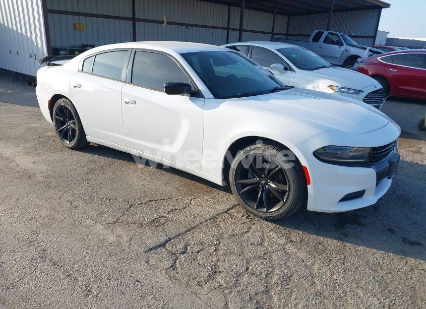 2017 Dodge Charger SE RWD (VIN 2C3CDXBG0HH505214) main photo