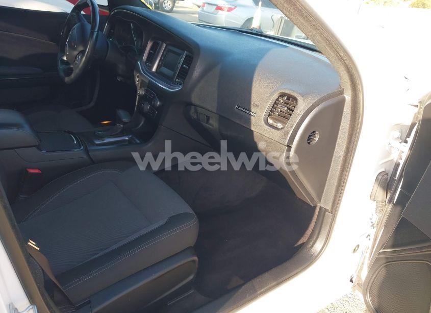 Photo 5 of 2017 Dodge Charger SE RWD (VIN 2C3CDXBG0HH505214)