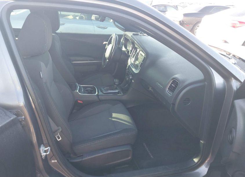 Photo 5 of 2017 Dodge Charger SE RWD (VIN 2C3CDXBG0HH585274)