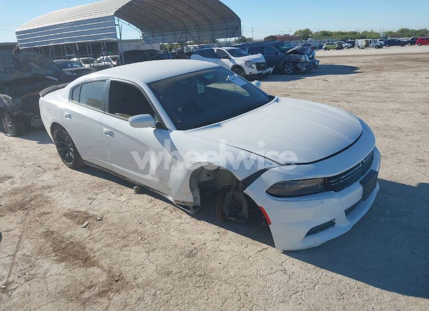 2017 Dodge Charger SE RWD (VIN 2C3CDXBG0HH612361) main photo