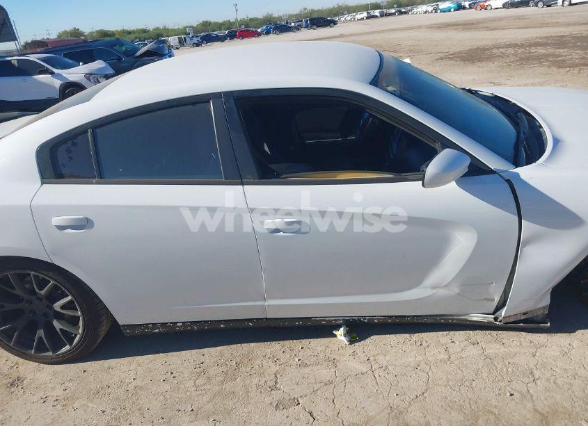 Photo 14 of 2017 Dodge Charger SE RWD (VIN 2C3CDXBG0HH612361)