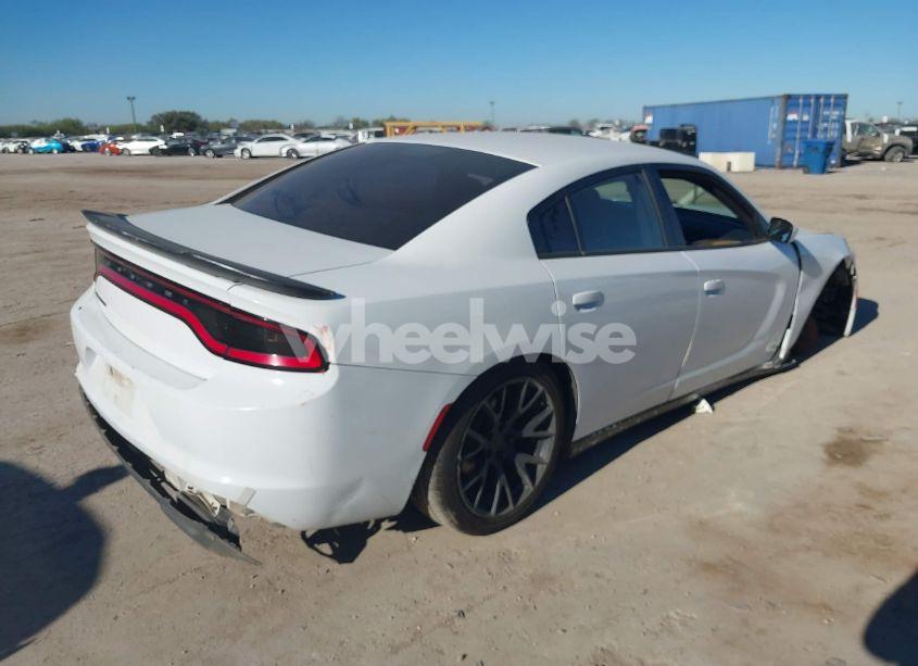 Photo 4 of 2017 Dodge Charger SE RWD (VIN 2C3CDXBG0HH612361)