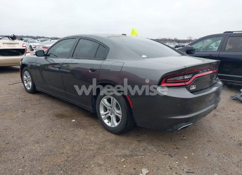 Photo 3 of 2018 Dodge Charger SXT RWD (VIN 2C3CDXBG0JH173779)