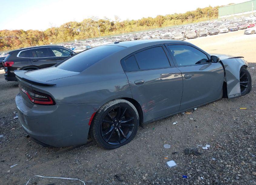 Photo 4 of 2018 Dodge Charger SXT RWD (VIN 2C3CDXBG0JH313457)