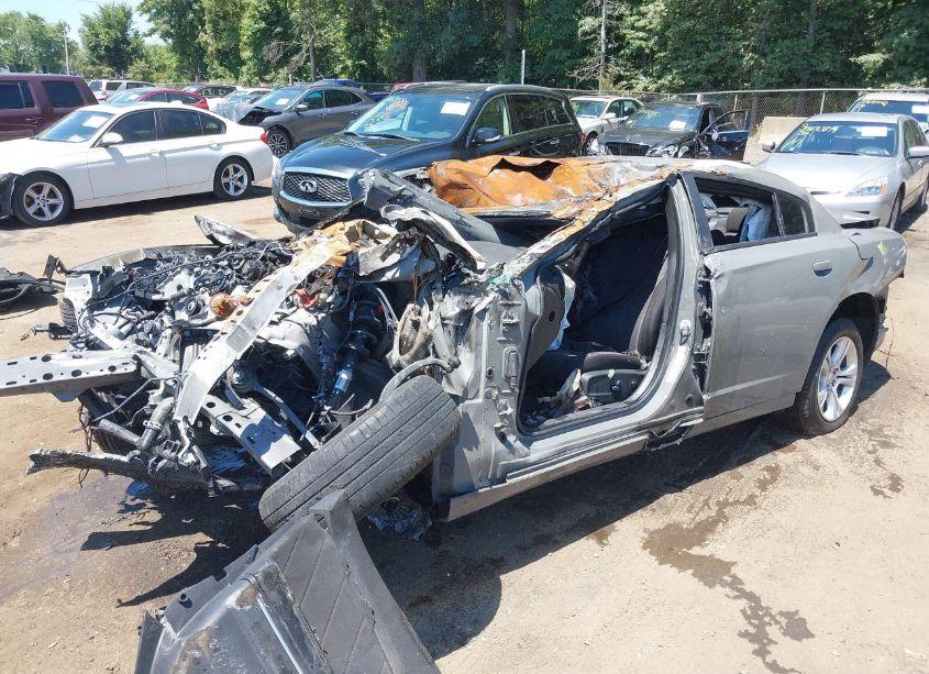 Photo 2 of 2019 Dodge Charger SXT RWD (VIN 2C3CDXBG0KH657677)