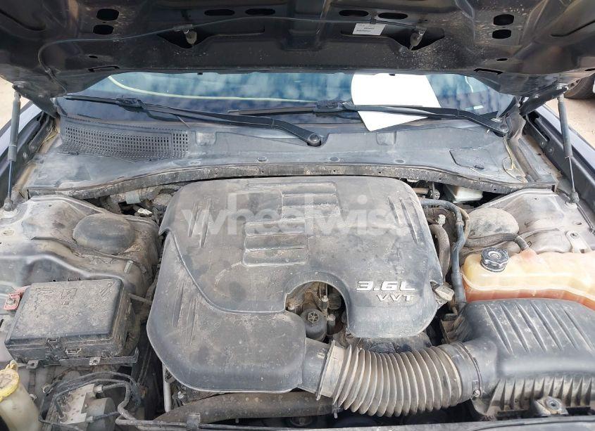 Photo 10 of 2019 Dodge Charger SXT RWD (VIN 2C3CDXBG0KH658246)