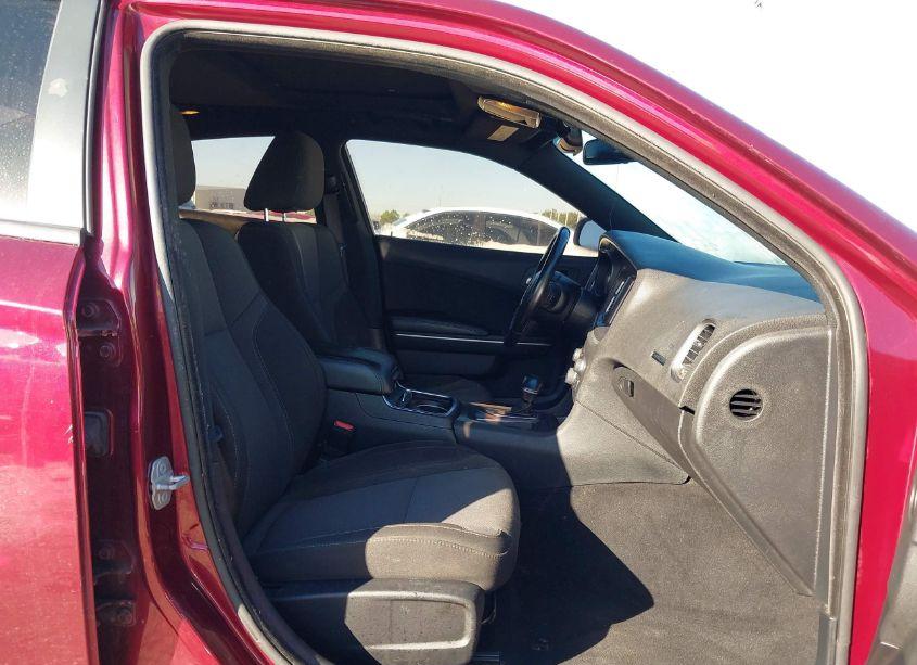 Photo 5 of 2019 Dodge Charger SXT RWD (VIN 2C3CDXBG0KH728103)