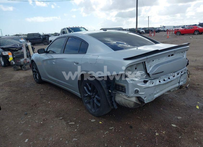 Photo 3 of 2019 Dodge Charger SXT RWD (VIN 2C3CDXBG0KH728487)